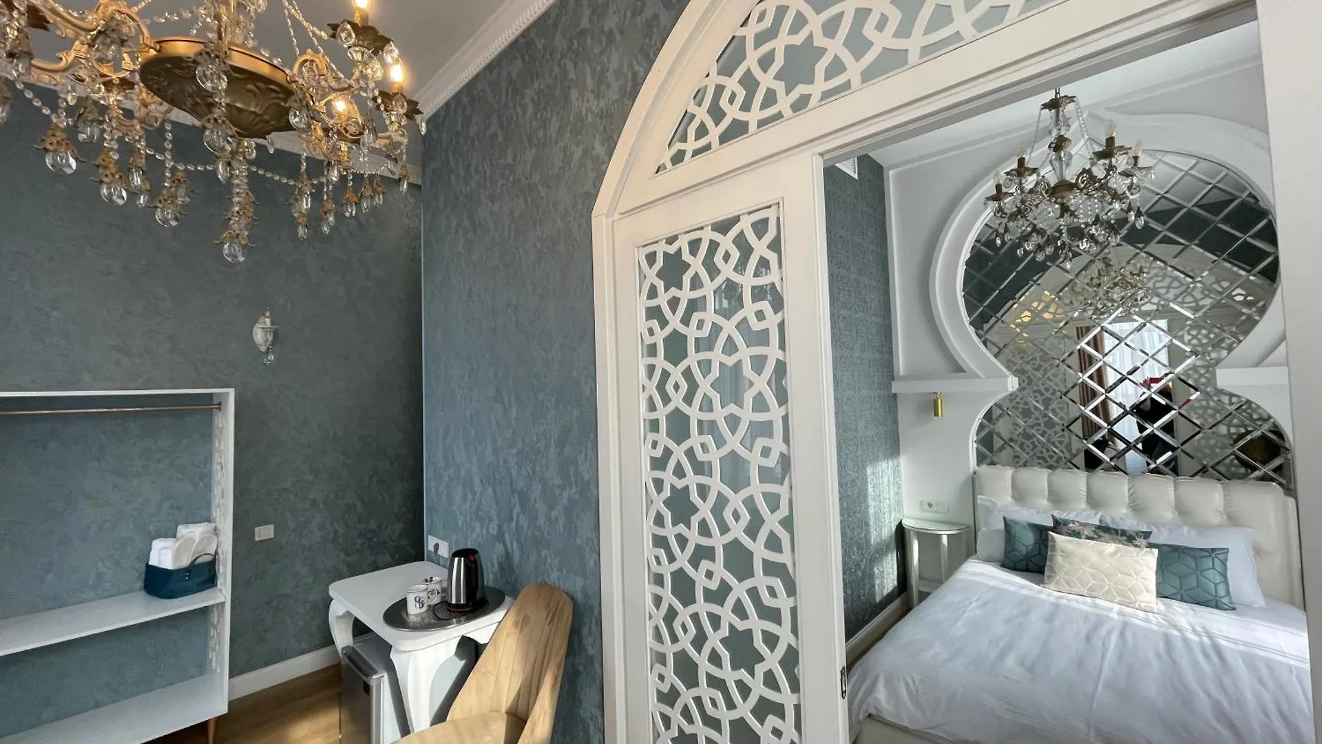 Rikhe Palace Boutique Hotel تبليسي